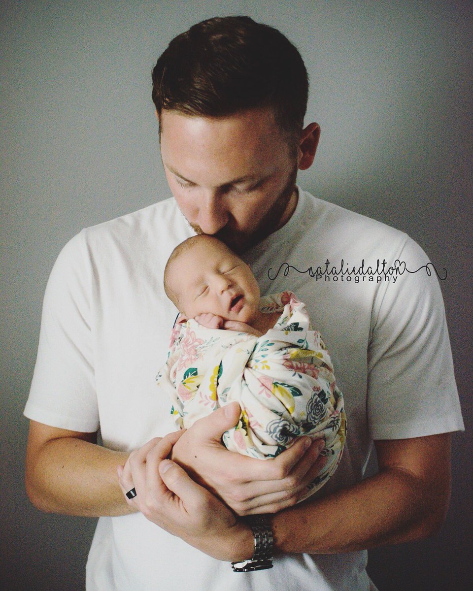 TimNatPhoto's tweet image. Some more pictures from today’s #newborn session 😍 I’m in love. #NatalieDaltonPhotography #newbornphotographer #newbornphotography #myrtlebeachphotography #photographer #photography