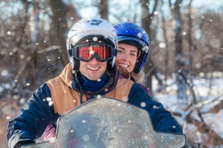 hallmarkchannel's tweet image. Their connection can’t be denied! Just look at Ben @jackoturner and Cara’s @TaylorCole smiles! #OneWinterWeekend