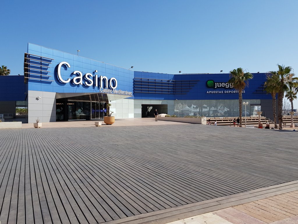 CEP_Poker's tweet photo. ¡Muchas gracias amigos de @C_Mediterraneo por vuestra hospitalidad y por contribuir a hacer del CEP algo muy grande!

#322jugadores #record #hastapronto #SoisCEP 

👏👏👏 https://t.co/uLmtO356QK