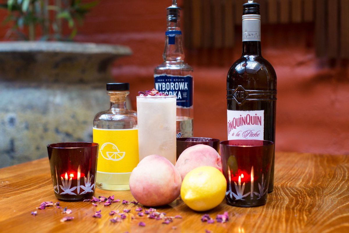 redspiceroad's tweet image. If love was a cocktail, it'd be the 'White-Peach-Drop'  😍

#cocktail