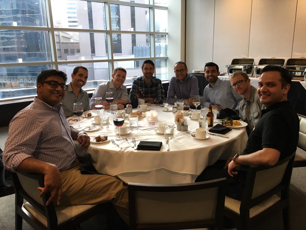 AlaEddinSagar's tweet image. Pre #IPbootcamp dinner catching up with all the IP fellows. A lot to go through tomorrow. #lP #mdanderson #Bronchoscopy #Pleura
