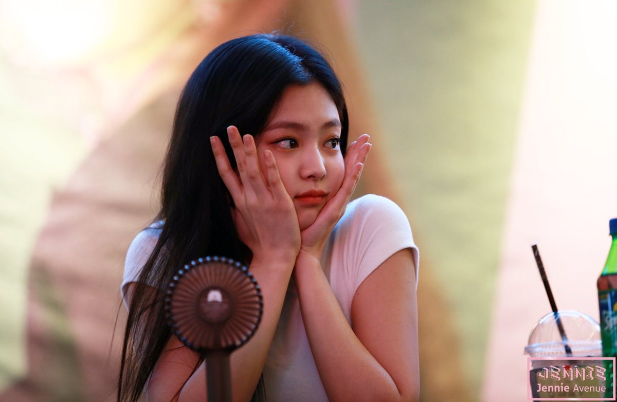 jenniepics's tweet photo. 180708 ㅡ ©jennieavenue https://t.co/ORMuLRR8KP