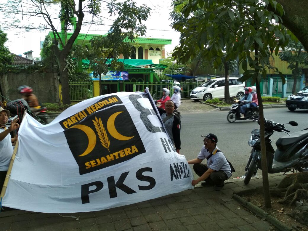 saatnya kita kibarkan ...panji kemenangan
#PKScintaINDONESIA
tatap masakedepan ...
#pksno8
