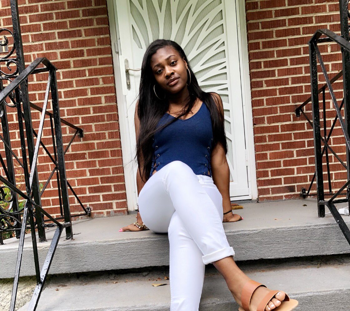 love_0ni's tweet photo. #WhosWhoAtHU #HU22 #TheRealHU  ❤️💙Hey y’all I’m Oni from Atlanta, Ga majoring in Civil Engineering. Looking for some new friends so don’t be shy ☺️ https://t.co/c5dGTKFOfw