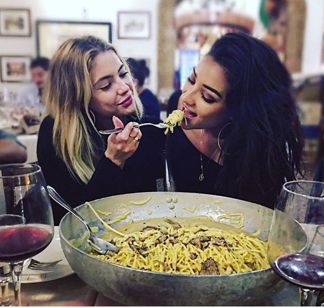 Passarinha_AV's tweet image. Que falta faz Ash e Shay juntas 😥 #ButtahBenzo 💜