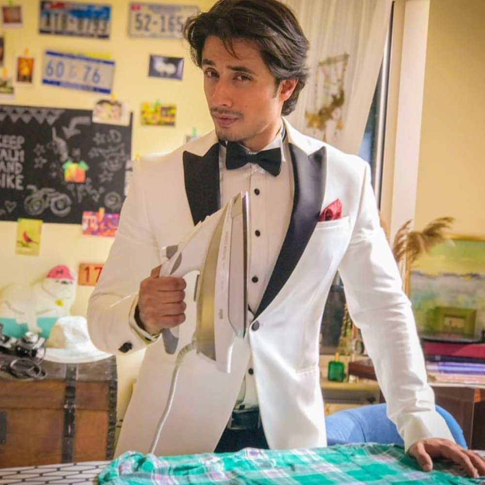 PhaserMag's tweet photo. Did someone say #ironman? Watch out @robertdowneyjr!
This alluring still of singer-cum-actor @ali_zafar is from @teefaintrouble, which will he hitting cinema at 20th july!
#phaser #phaserfashionmagazin #phasermagazine #alizafar #alisethi #mayaali https://t.co/S5crDaZPe7