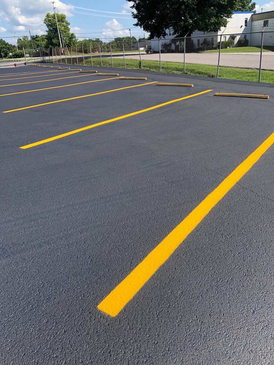 When Knoxville Needs Parking Area Compliance 
yelp.com/biz/aaa-stripe… #Gatlinburg #Knoxville #OakRidge