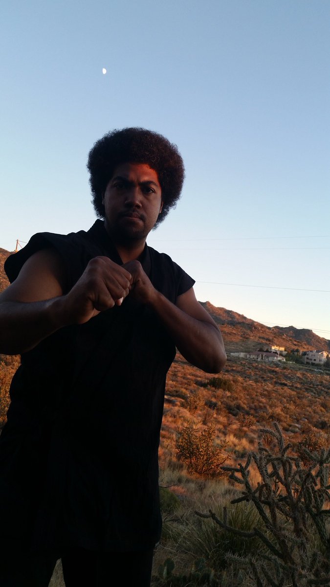 blackdopecinema's tweet photo. Me getting ready for the second half of Season 3 of @IntotheBadlands It's been to long. @GioLipariDesign @AngelaLynn2017 @aljohnseward @ShermanAugustu2 @TheRealAlGough @TheLewisTan #IntoTheBadlands #thebadlands #afro #dafro https://t.co/c2ofXxhXbn