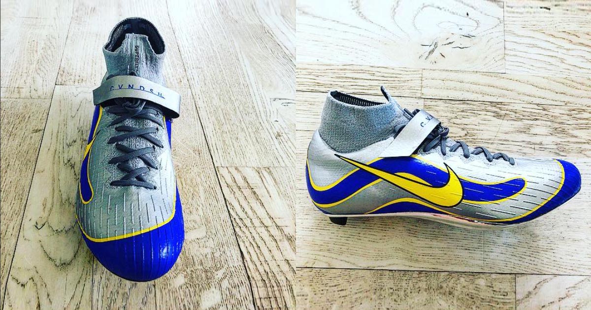 SoccerBible on "British cyclist Mark Cavendish asks Nike sort him out with Mercurial R9 cycling shoes. The Swoosh duly oblige: https://t.co/012ZOJInlT https://t.co/VsWinCs4JV" /