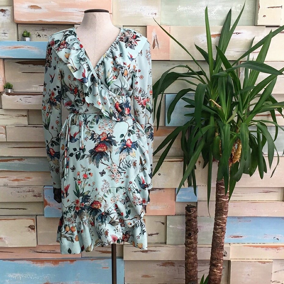 Vestidos veraniegos que también podrás utilizar en otoño. (📸 @vienaoviedo)