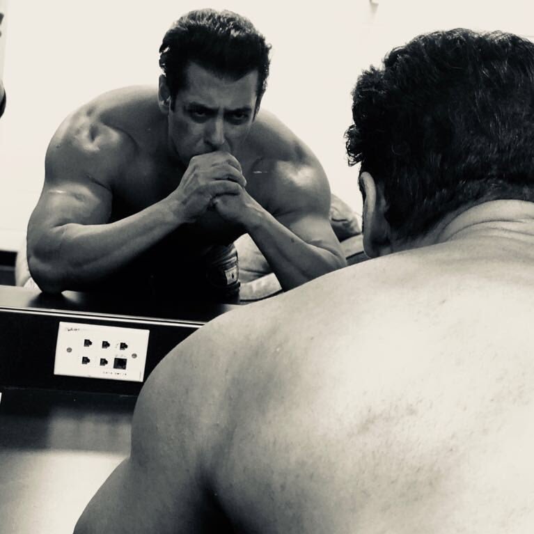 SalmanBeing2's tweet photo. #NewProfilePic https://t.co/sIdR7vQ9l7