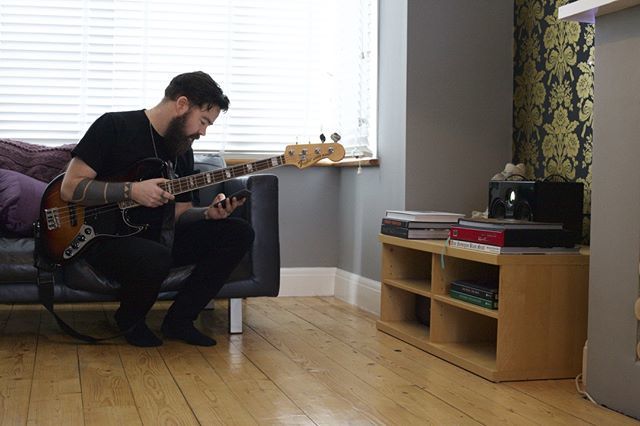 ashdownmusic's tweet photo. ๐ฏ๐๐๐๐๐ ๐ป ๐ฎ๐๐๐๐๐ of #bbc #radio1 with his B-Social. Living room jamming at it's finest. #ashdown #ashdownbassamps #bassamp #bassist #bassplayer #bass #ashdownengineering #spotthevu #livemusic #realbandsrealamps #a #bloodhoundgang #danielpcarter https://t.co/Y3g9HwoBQy https://t.co/oqveBFkSCd