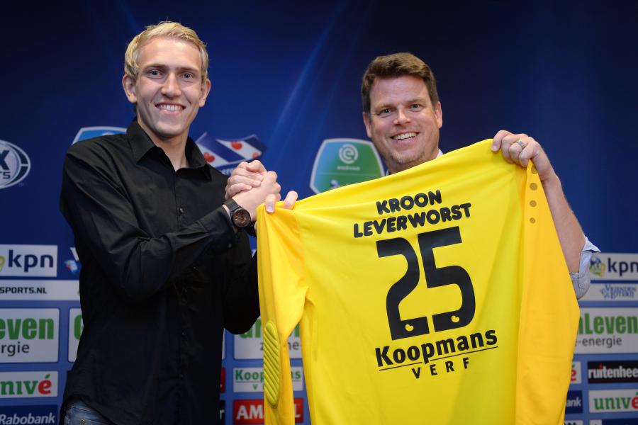 👐 Jan Bekkema jaar langer bij <a href="/scHeerenveen/">sc Heerenveen</a>!

▶ sc-heerenveen.nl/nieuws/jan-bek…

#LokwinskeJan