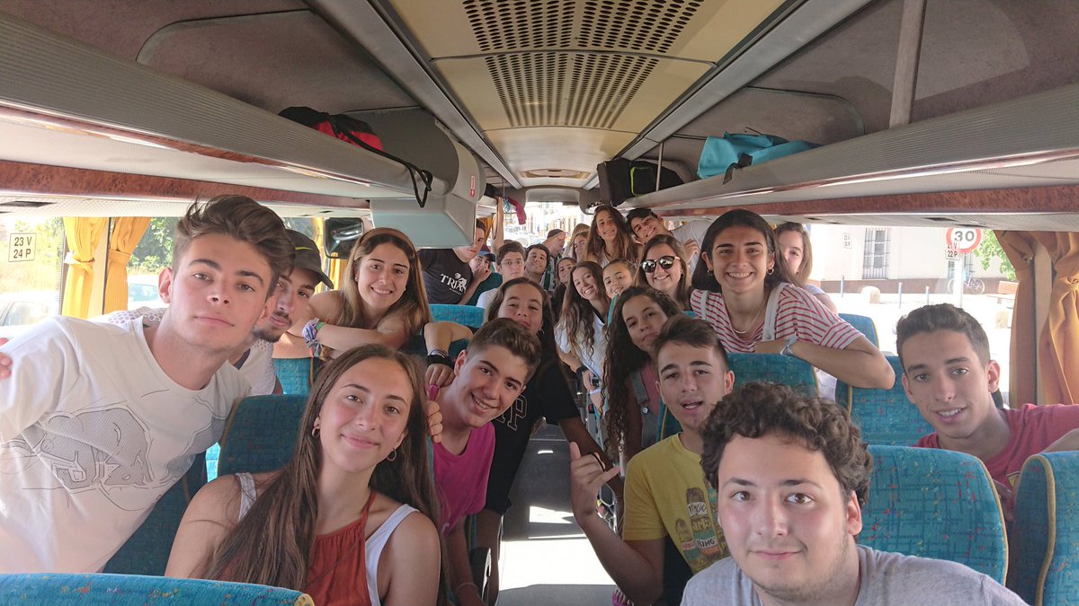 De camino a pasar un gran día de playa en Chipiona y preparados para DAR VIDA. #ConvivenciaGVX <a href="/GVXMediterranea/">GVXMediterranea</a>
