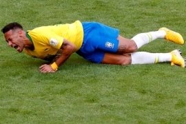 SuperCazarre's tweet photo. #Buffon 💬: "À Paris la concurrence à mon poste est importante, c'est bien, ça te tire vers le haut." https://t.co/RHsZAVthxp