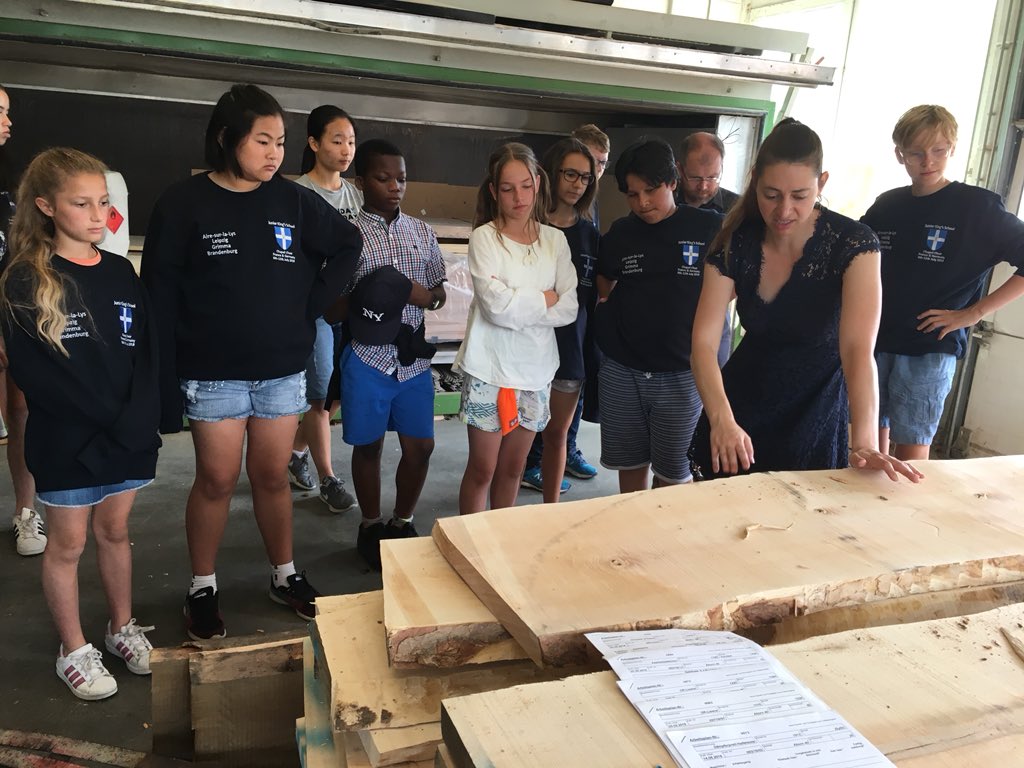 JuniorKingsSch's tweet image. #Blüthner Thank you for a wonderful piano factory tour.