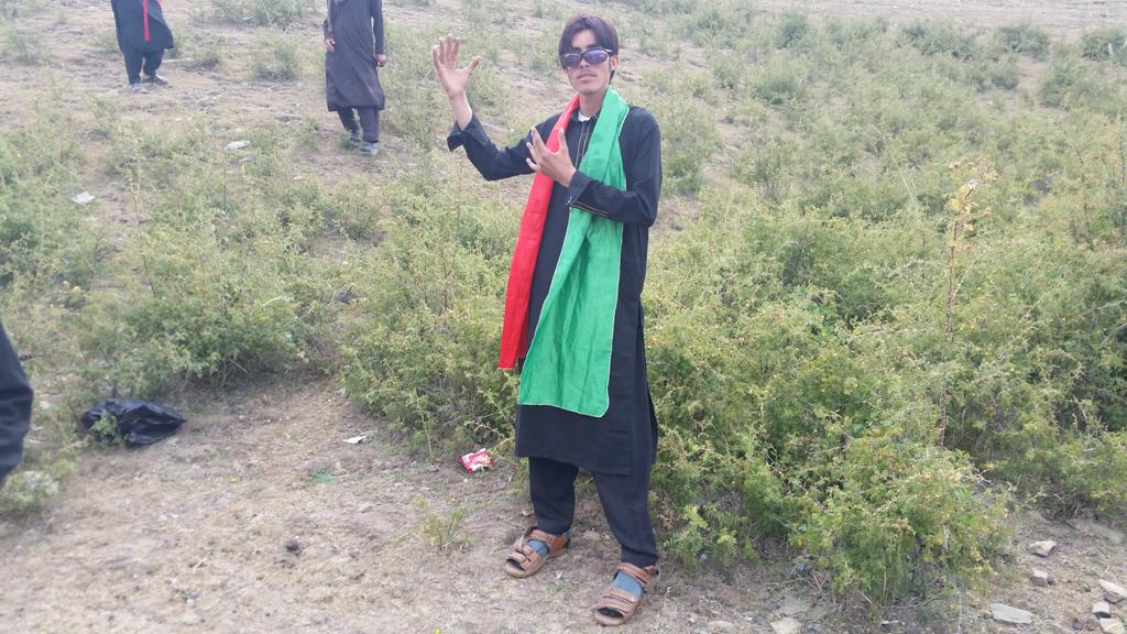 raghziwal's tweet photo. عمران خان      25مارچ 1992  میں ولڈکپ جیتا
25اپریل  1997 میں PTIکی بنیاد رکھی
25جولائ 2018 میں نیا پاکستان بنے گا       ان شاءللہ https://t.co/67lTwIMECa