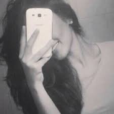 °°∫بوح ؤيـﻥ ٲٳﻟـمـحبيـﻥ^_*~√

 لـهہ في خافقي علم وآعلوم ❥
مخفي غلآھ و مخفي آسرآره"💙"