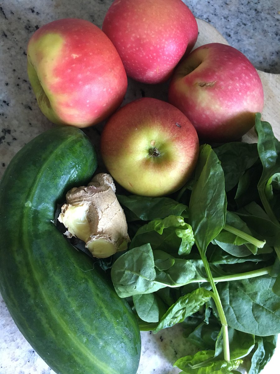 WaysideHealer's tweet image. Getting Monday started.
 #juice #firstbreakfast