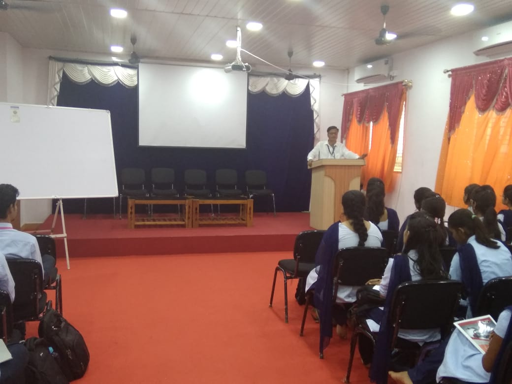 prpgei's tweet photo. P.R. Pote (Patil) College of Engineering and Management, Amravati
Training &amp; Placement Department Organised Two Day #Technical_Workshop for Final Year Students of Computer Engineering And MCA Students to brush up technical skill before campus placement.... https://t.co/erVt5yARKI