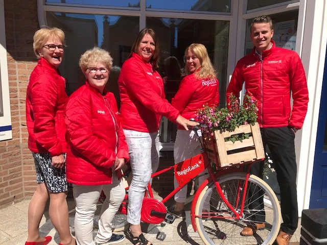 VeermanAdvies's tweet photo. Wij stellen aan je voor, ons team van RegioBank zelfstandig adviseurs! https://t.co/4m13HkdkOv