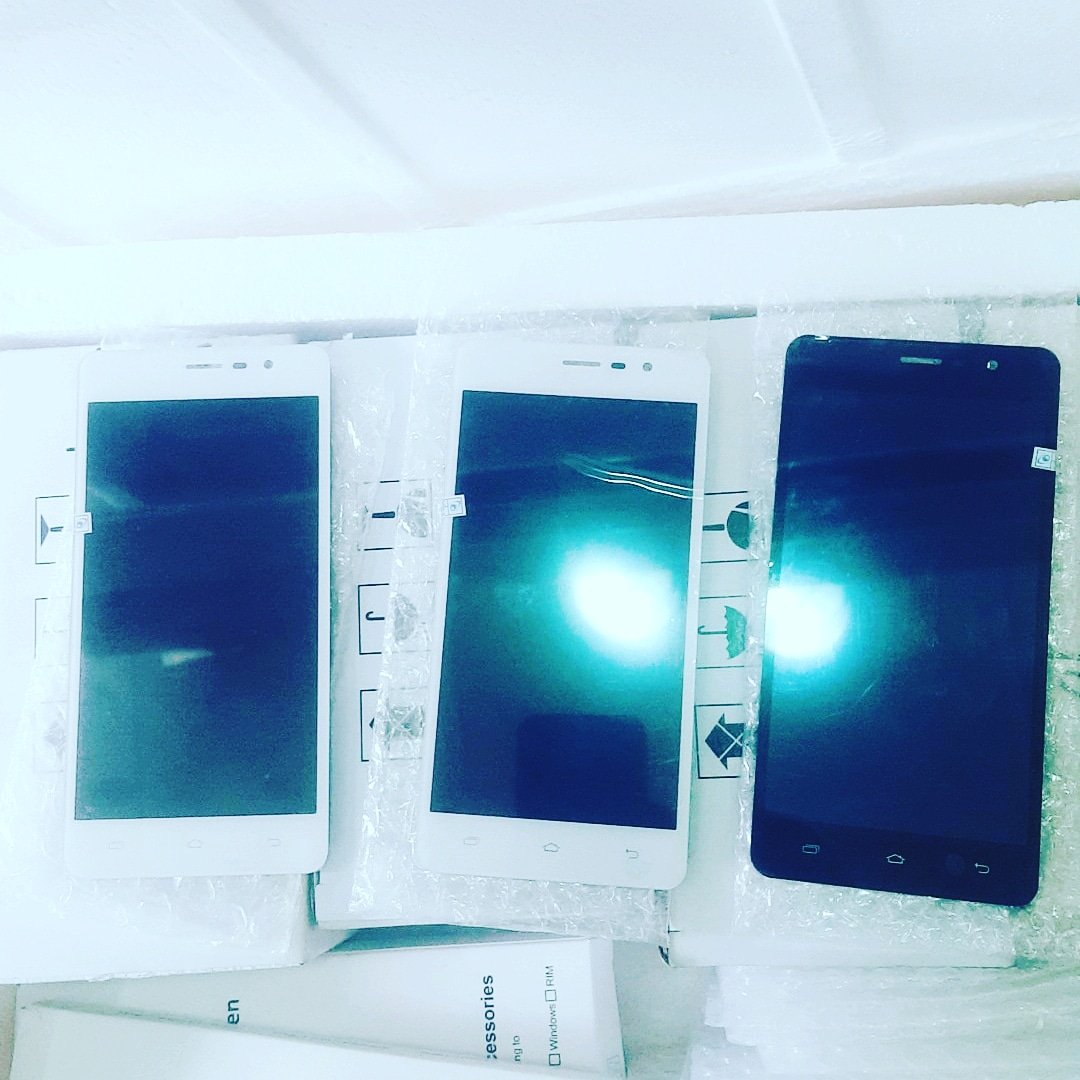 nnam3k's tweet photo. #originalphonescreens 
#buyoriginalphonescreens 
#buyallphonescreens 
#homeoforiginals 
#homeandofficedelivery 
#guarantee 
#affordable 
#trainedengineers 
#communicationtechnologist 
#goodprices 
https://t.co/kaWDTIBEaP
07037233251
#repairs 
#repairyourgadgets 
#repairyourphones https://t.co/YW8TTvaH3d