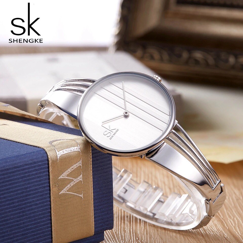 CollectionsAce's tweet photo. SHENGKE TOP Brand Women Watch Fashion Charm Bracelet Women Watches for Lady Jewelry Clock Quartz Women Relojes Mujer 2018 New.
Price: 13,000
Available in silver 
#c♠️
#collectionsace. https://t.co/j0jXn3RAEe
