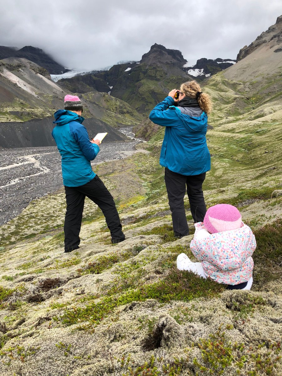 4Dlandscapes's tweet photo. Babysitting while #WomenInSTEM @DrStephMills @aemather measure jökulhlaup deposits at Öræfajökull, Iceland https://t.co/wMEh8YKPq1