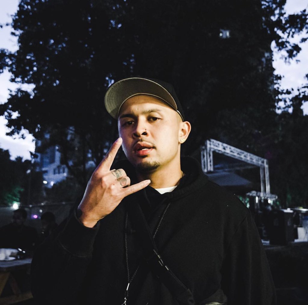 ateamworld's tweet photo. Fellas if she donโt text you back and leave you on read this Saturday the she probably tryin to pop it for Lil Stunna. #popitforplo @HBKPLO https://t.co/rE9YVqYk44