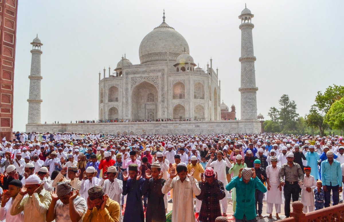 тадж махал гравировка. ахмад тадж махал. тадж махал информация на кыргызском языке. пятница мечеть. тадж махал и джамна.
