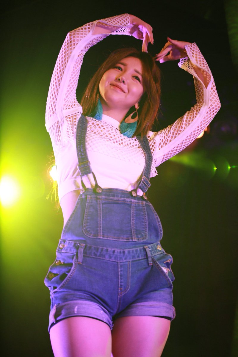 harunpriest's tweet photo. 2018.7.8 CAMILA tokyo concert 
@eunbi_camila #eunbi #은비 #ウンビ #camila #カミラ 
@real_camila_jp 
#한국의메인보컬 https://t.co/IBVPA8kcaF