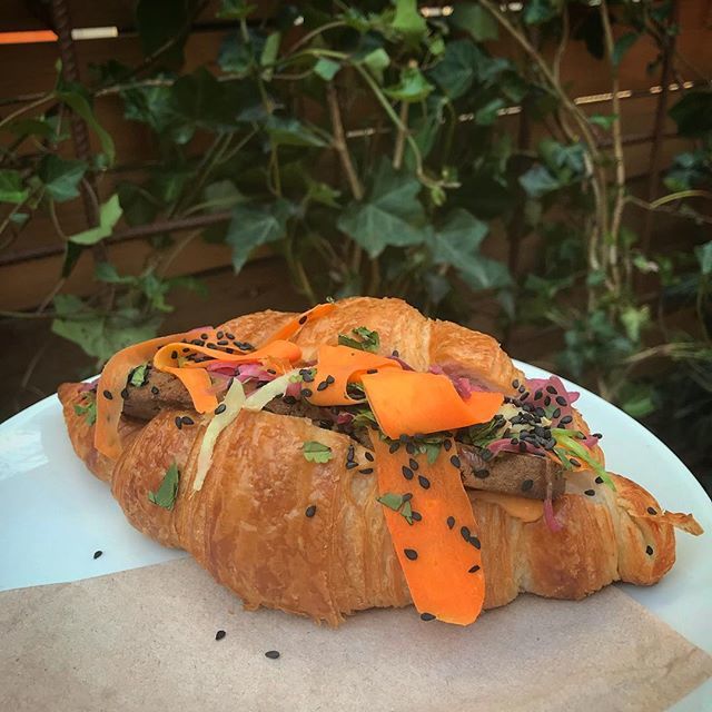 Good morning breakfasteers!! Kick start your week with delicious Bahn Who? Bahn-Mi of course! -
-
-
-
-
-
#veganbreakfast #bahnmi #kentishtown #coffeemorning #vegansofldn #veganfood #feedme #wakeup ift.tt/2zsuK82