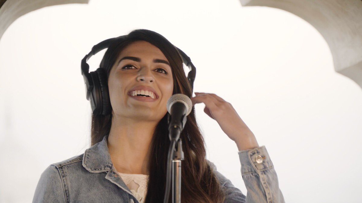 Kinnzayyy's tweet image. #CokeStudioExplorer brings you Mishal Khawaja, a Pakistani Instagrammer who was raised in Toronto.

#TereBinSoona