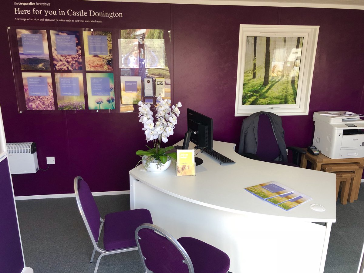 Woolley_Bear's tweet photo. Really proud to see the @mycooplife concept Funeral Arranging Pod in Castle Donington open today.
It looks truly stunning and the team seem to love it too.
A special thanks to @Britcab for their sterling service in supplying.
@mycoopfood https://t.co/vr1GU6V68S
