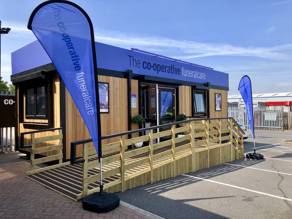 Woolley_Bear's tweet photo. Really proud to see the @mycooplife concept Funeral Arranging Pod in Castle Donington open today.
It looks truly stunning and the team seem to love it too.
A special thanks to @Britcab for their sterling service in supplying.
@mycoopfood https://t.co/vr1GU6V68S