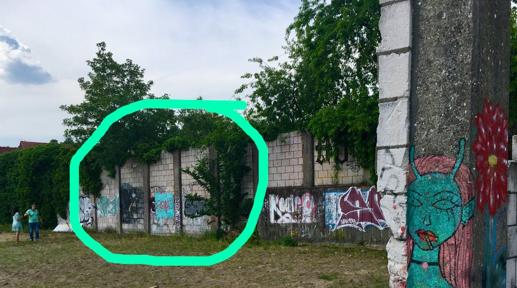 wagenwerkplaats's tweet image. Update van onze zoektocht naar graffiti-artiest. NIET de hele muur krijgt een graffiti kunstwerk, zie de foto. Ook wordt het gedeelte helemaal 'spuit/schilder-klaar' opgeleverd. Inzenden kan nog t/m 15 juli. Alle details: 

bit.ly/2lyoqBK