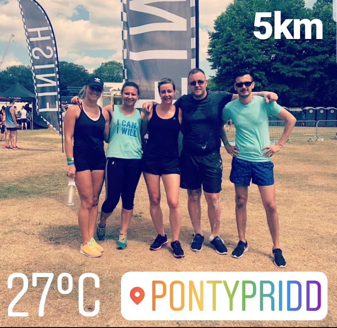 Avertec_'s tweet photo. Yesterday colleagues from  the Welsh region participated in an inflatable 5K run, which they'd been raising sponsorship for.
The fundraising will be collated next week &amp; will be donated to Hafan Cymru, Macmillan Cancer support &amp; Kids cancer #community #charity #wales
#Running https://t.co/qRHWDtv29K