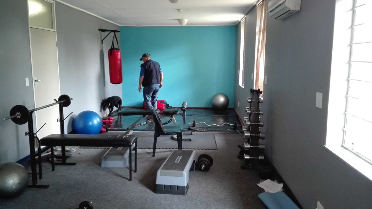 We conduct sweeps for drug detection with dogs for applications like suspected hiding of illegal drugs on private premises, offices buildings.