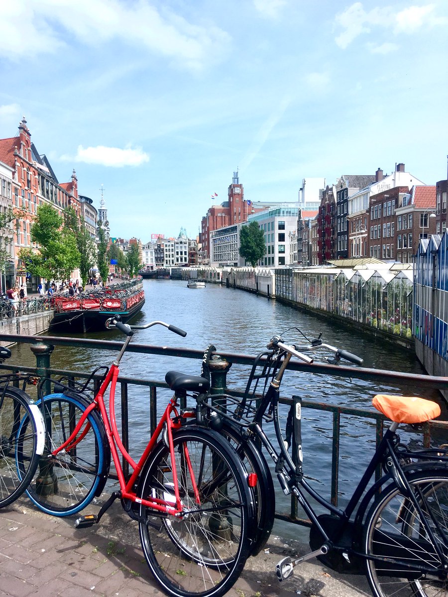 BleisureFR's tweet image. Arriver au bureau des souvenirs plein la tête le lundi matin ? Tellement possible grâce aux déplacements bleisure! Merci @thalys_fr et @citizenM pour ces belles prestations ! #MondayMood #businesstravel #biztrip #bleisure #thalys #citizenm #amsterdam #bloggertrip