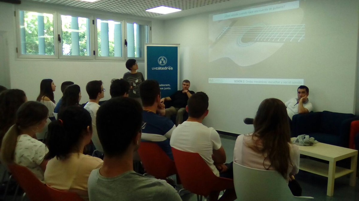 VLC_Campus's tweet photo. La @UV_EG acoge el acto de inauguración de la segunda semana de los #campuscientíficos de @VLC_Campus organizados por la @FECYT_Ciencia y el @educaciongob https://t.co/mT2wDPsvLi