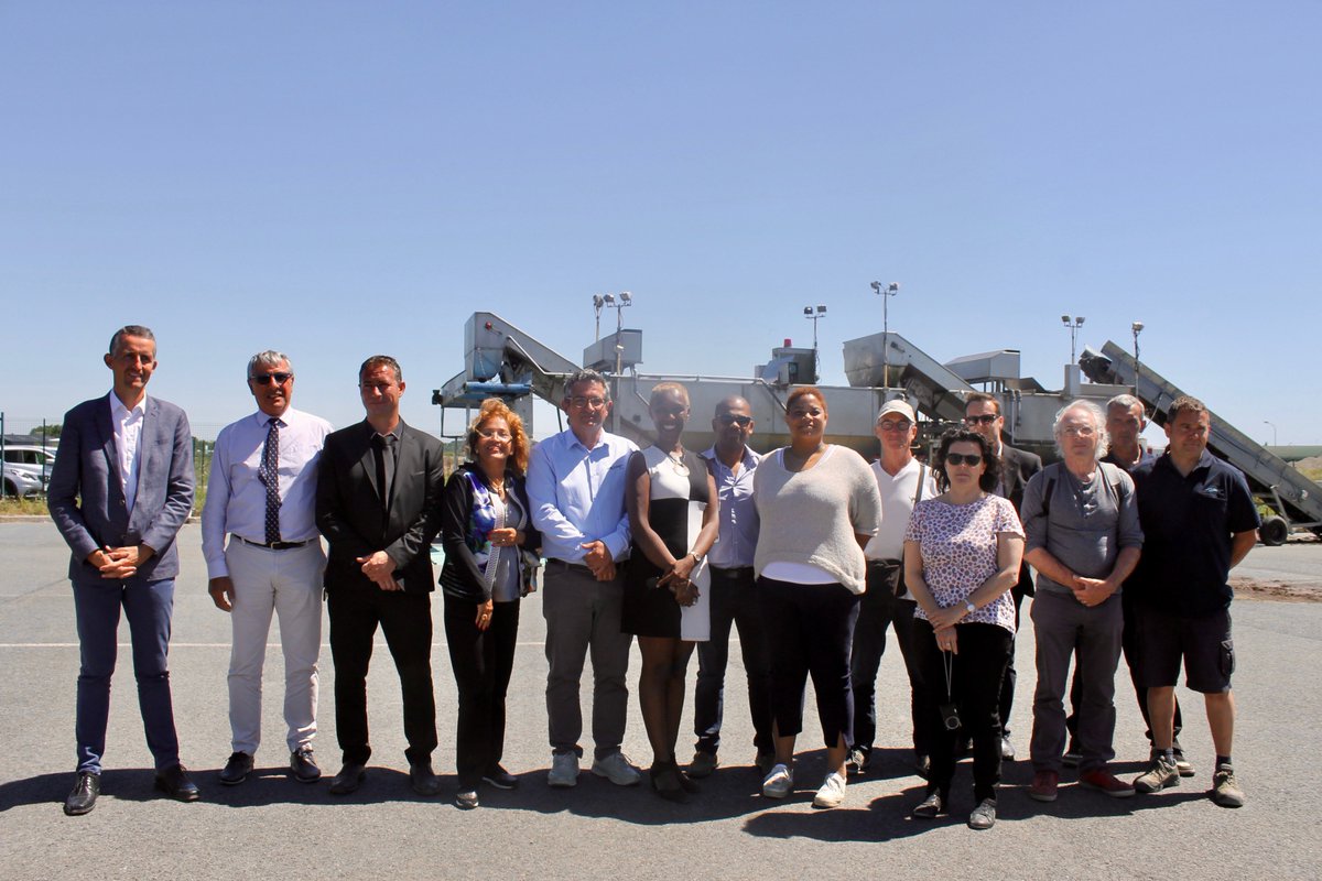 CDOInnov's tweet photo. Rencontre du 21 juin 2018 entre @CDOInnov, des élus et des membres de la Délégation de Guadeloupe à Saint Hilaire de Riez pour une visite du site du projet "ALGACLEAN" crée par @CDOInnov qui propose une solution pour le problème des Sargasses ! https://t.co/RVL6cM8Bqy