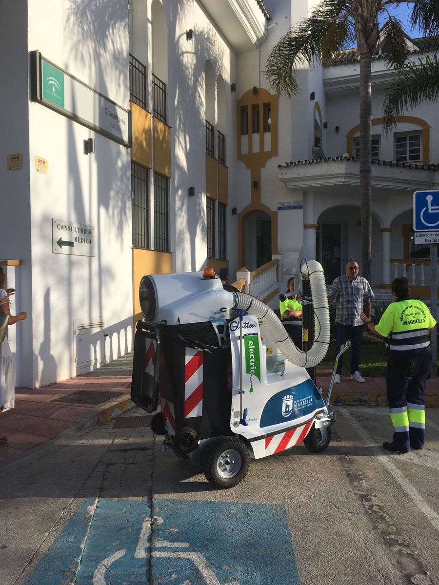 LasChapas's tweet photo. Primera máquina barredora en Distrito Las Chapas
@MarbellaLimpia https://t.co/lt4FN4uOqc