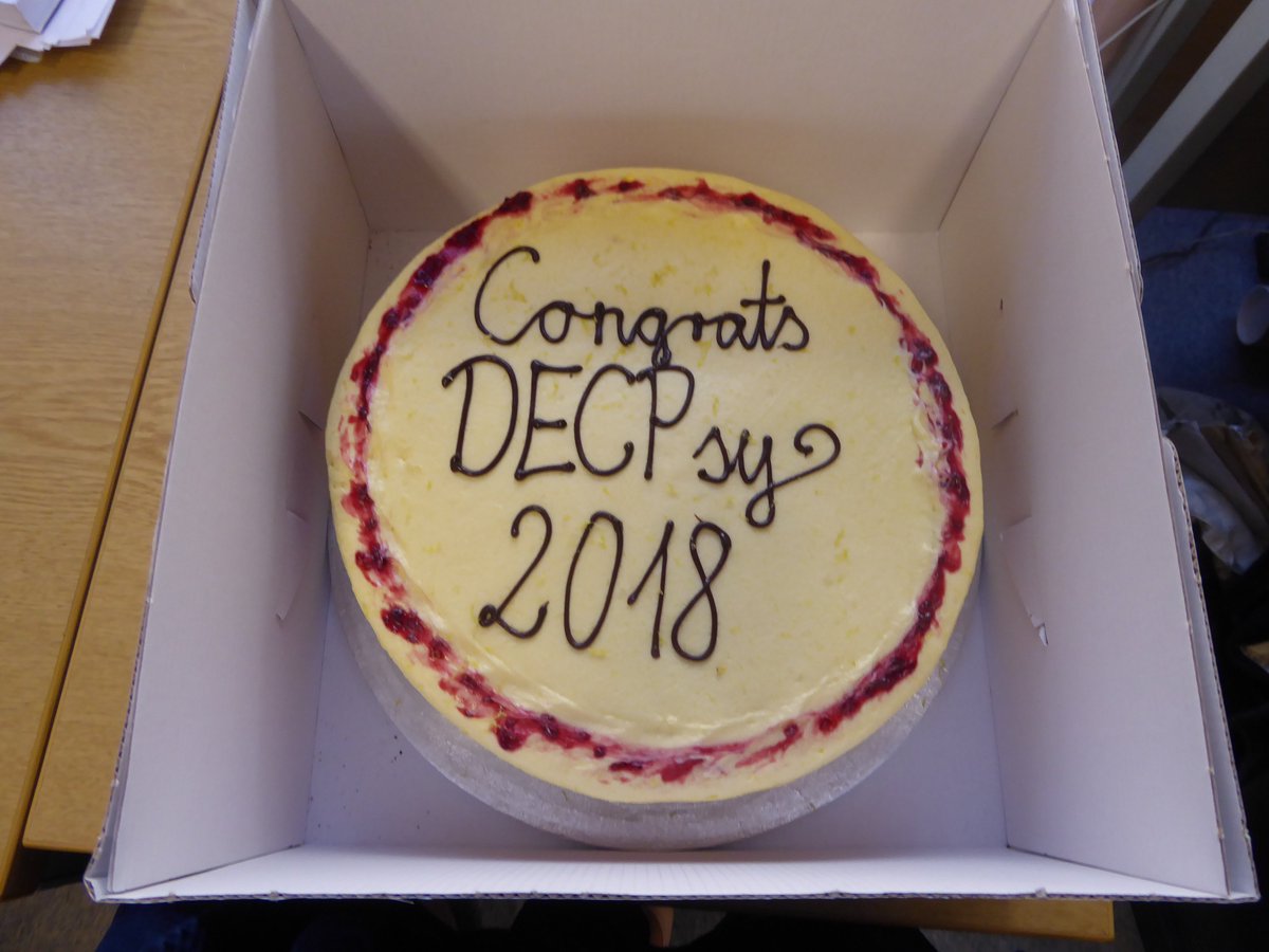 ucledpsych's tweet photo. Congratulations to our 15-18 DECPsy cohort on completing the doctorate! #uclgraduates https://t.co/cDH2b4knph