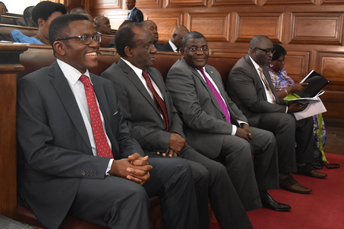 BugandaKingdom_'s tweet photo. Owek Nsibirwa: Oluwalo luvuddemu ensimbi nnyingi era abantu beeyongedde obungi mu kujja embuga. #BUGbudget #AmatikkiraJubireewo25 https://t.co/vB5FKCDpTA
