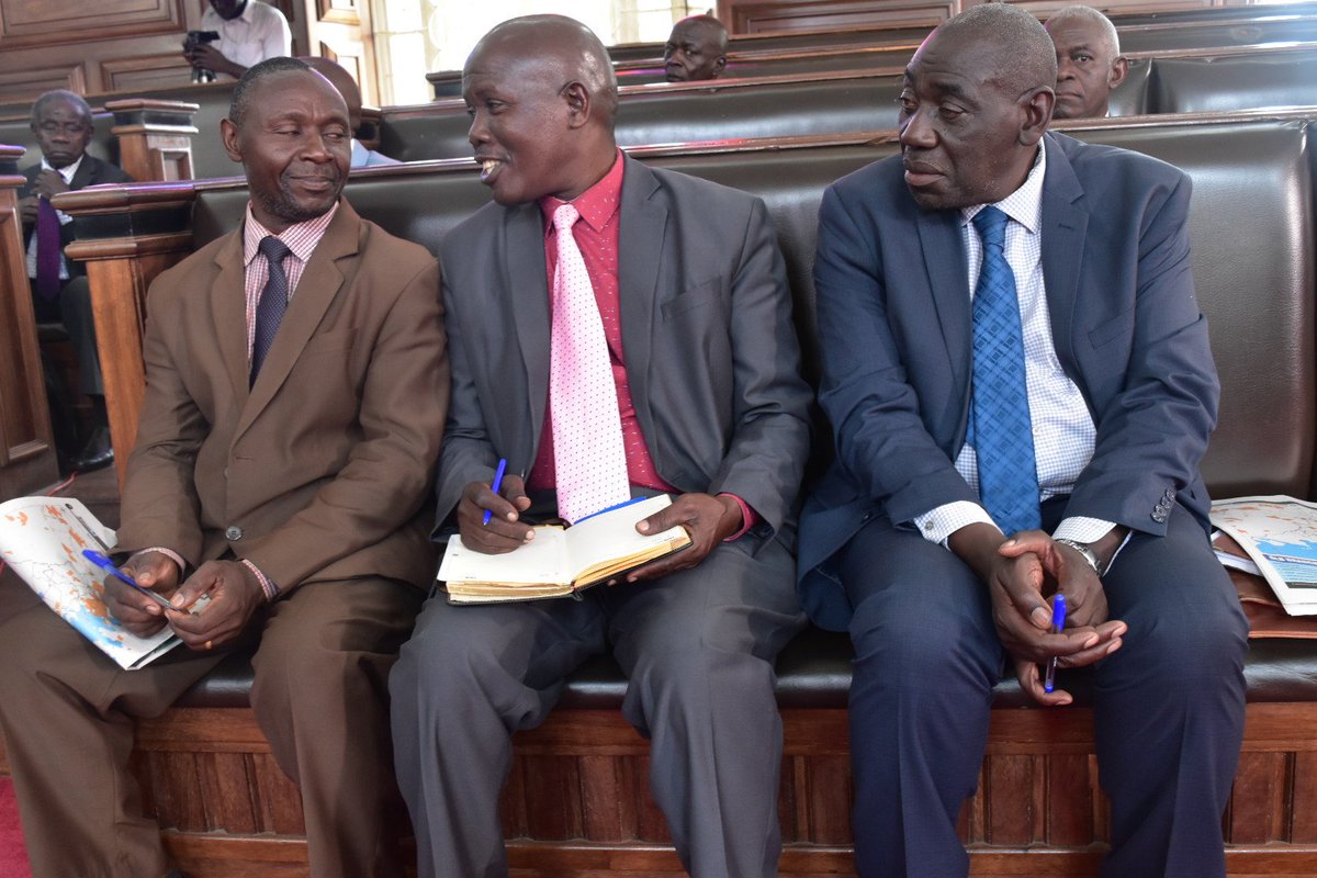 BugandaKingdom_'s tweet photo. #BUGbudget: ebigenda mu maaso mu Lukiiko lwa Buganda nga omuwanika asoma embalirira y'obwakabaka 2018/2019. #AmatikkiraJubireewo25 https://t.co/LgAEwpKd3d