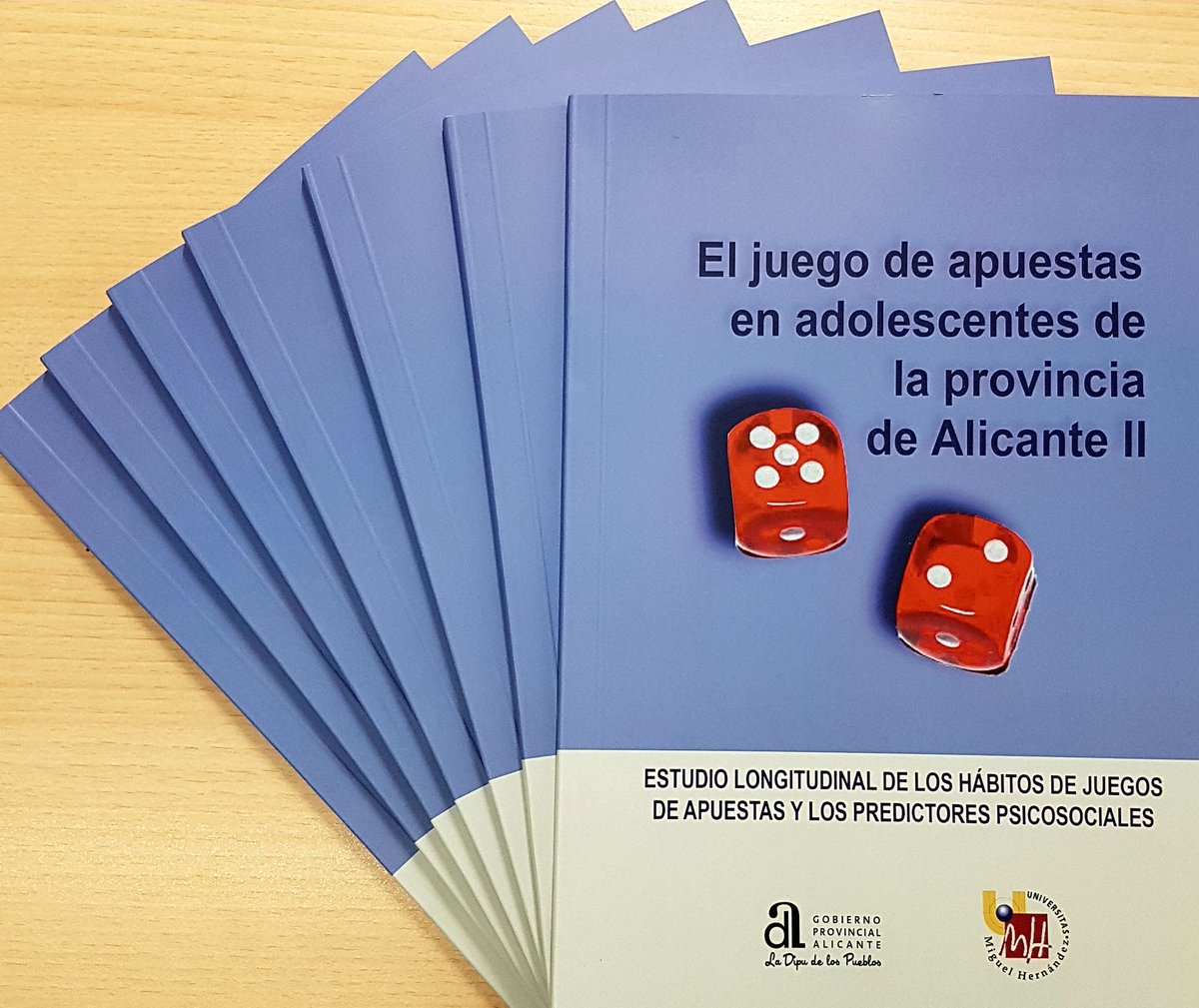 LaDipuSocial's tweet photo. #ConductasAdictivas
Crece la presencia de los #juegos de #apuestas entre #adolescentes ¿Conoces este estudio de @dipuAlicante y @UniversidadMH
muy muy reciente? https://t.co/TEEVoxBGvc