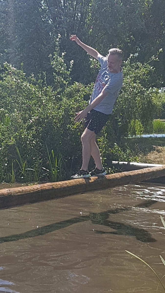 SvDonk4's tweet photo. Wist u ook dat de onderdelen allemaal moeilijker waren dan dat ze eruit zagen? Sommigen het toch probeerden (Joost, Robin), anderen het maar direct opgaven (@KeijserJeroen) en weer anderen ronduit vals speelden (John)! https://t.co/PGTFpVzIJc