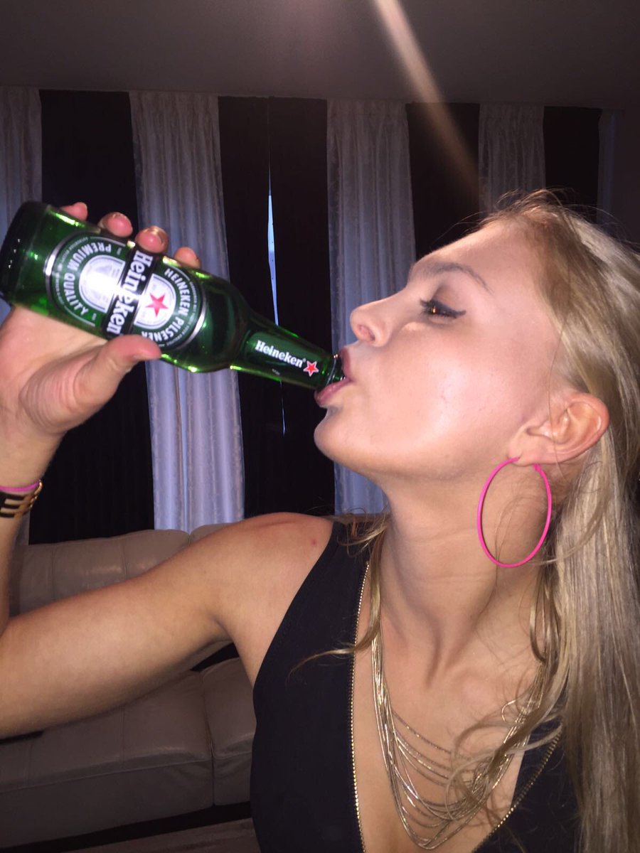 siswet's tweet photo. Who needs a beer? #RT #beer #hot #pussy #tasty https://t.co/LQBCVJ15Fr
