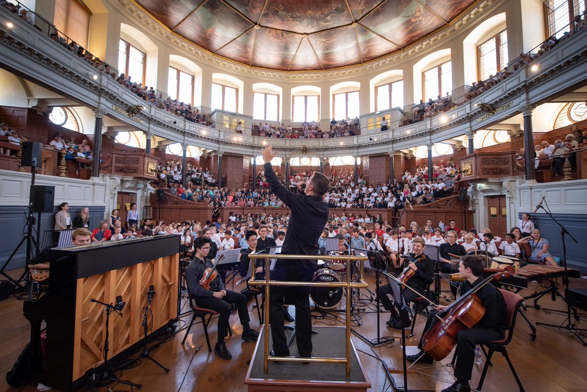 ArtsFestOxford's tweet photo. That's a wrap! Thanks to everyone involved and to you, the audience for your steadfast support of the Festival. What a year its been! We hope to see you all next time. #OFA2018 https://t.co/mqYPKF3LKs
