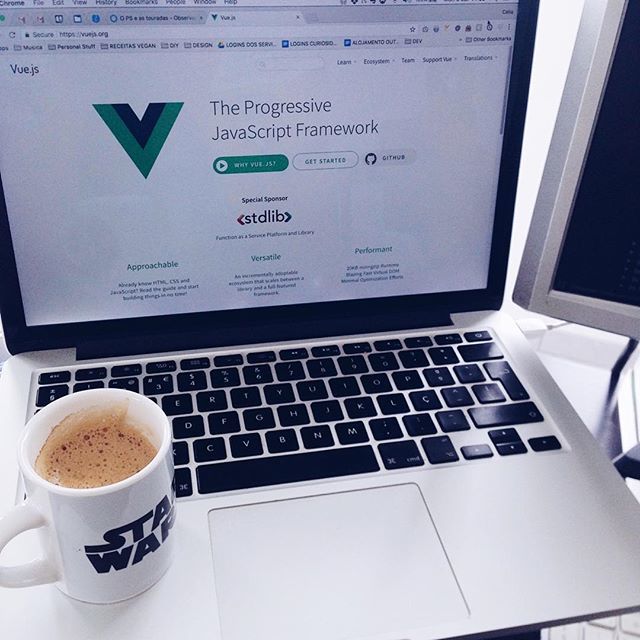 the_devlife's tweet image. by @vegangirlthatcodes
・・・
I’ll be reading about vuejs later today. Have you tried it? What do you think of it?
..
I feel like I should take a ES6 course before this since my javascript knowledge is very basic. What do you think?
..
#coding #codingli… ift.tt/2J3Tu5X